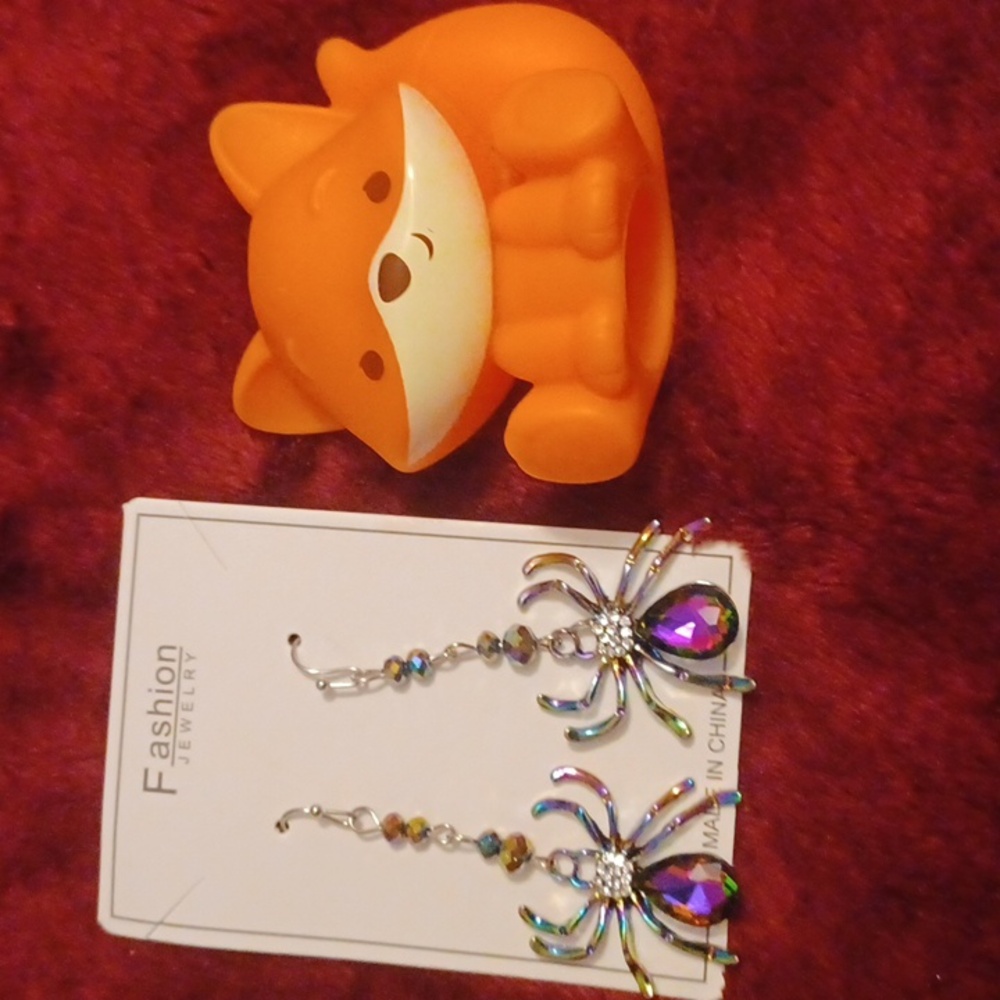🆕️2/$12 Spider Drop Earrings in Multicolored Rainbow Cute Halloween Goth Punk